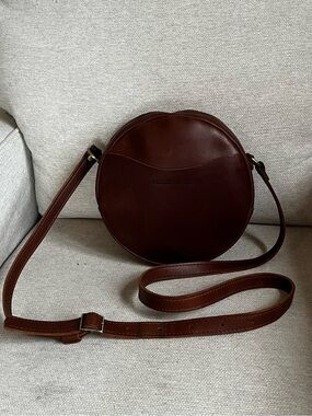 Portland Leather circle crossbody